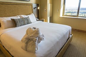 Unbeatable views from totally renovated studio by RedAwning - Save 20%