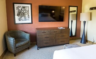 Grand Summit Hotel, a Ski in/out by RedAwning - Save 20% on 7+ Nights!