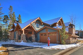 Premier 2-story Townhome Minutes From Winter Activities 3 Bedroom Town