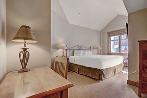 Bright + Scenic 2br - 7ppl Steps To Ski Lifts + Main Street 2 Bedroom 