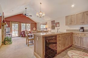 Bright + Scenic 2br - 7ppl Steps To Ski Lifts + Main Street 2 Bedroom 