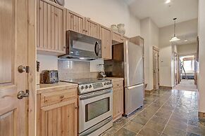 Bright + Scenic 2br - 7ppl Steps To Ski Lifts + Main Street 2 Bedroom 