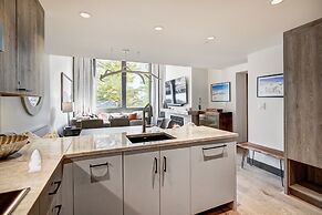 Elegant 3 Bedroom Condo Lodge at Vail by RedAwning - Save 20% on 7+ Ni