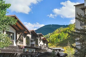 Elegant 3 Bedroom Condo Lodge at Vail by RedAwning - Save 20% on 7+ Ni