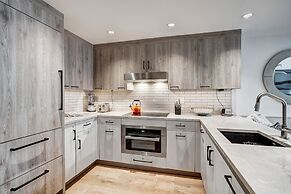 Elegant 3 Bedroom Condo Lodge at Vail by RedAwning - Save 20% on 7+ Ni