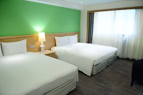 Green World Triplebeds Hotel