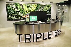 Green World Triplebeds Hotel