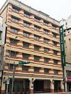 Green World Triplebeds Hotel