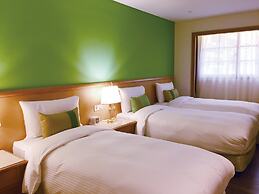 Green World Triplebeds Hotel