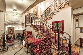 Arbia Dorka Heritage Palace