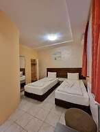 Hotel Jeweller