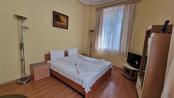 The English Guest House