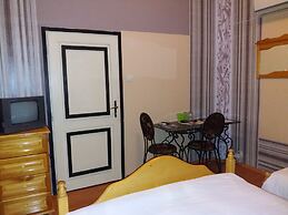 The English Guest House