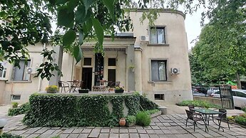 The English Guest House