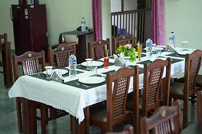 Damyanti Hotel And Resort