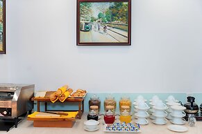 DAHLIALAND SAIGON HOTEL & SWIMMING POOL