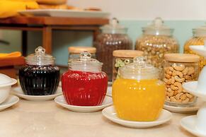 DAHLIALAND SAIGON HOTEL & SWIMMING POOL