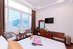 DAHLIALAND SAIGON HOTEL & SWIMMING POOL