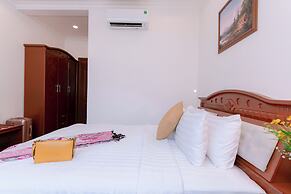 DAHLIALAND SAIGON HOTEL & SWIMMING POOL