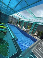 DAHLIALAND SAIGON HOTEL & SWIMMING POOL
