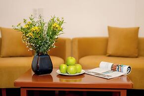 DAHLIALAND SAIGON HOTEL & SWIMMING POOL