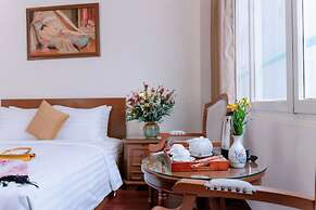 DAHLIALAND SAIGON HOTEL & SWIMMING POOL