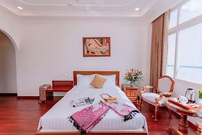 DAHLIALAND SAIGON HOTEL & SWIMMING POOL