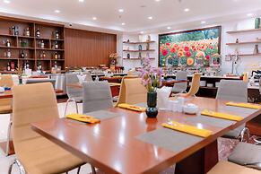 DAHLIALAND SAIGON HOTEL & SWIMMING POOL