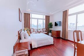 DAHLIALAND SAIGON HOTEL & SWIMMING POOL