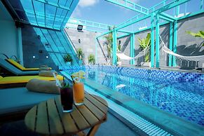 DAHLIALAND SAIGON HOTEL & SWIMMING POOL