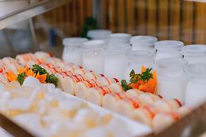 DAHLIALAND SAIGON HOTEL & SWIMMING POOL