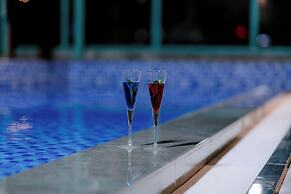 DAHLIALAND SAIGON HOTEL & SWIMMING POOL