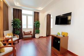 DAHLIALAND SAIGON HOTEL & SWIMMING POOL