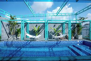 DAHLIALAND SAIGON HOTEL & SWIMMING POOL