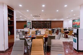 DAHLIALAND SAIGON HOTEL & SWIMMING POOL