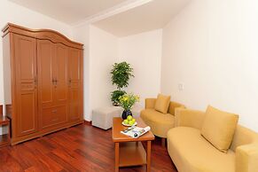 DAHLIALAND SAIGON HOTEL & SWIMMING POOL