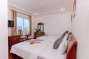 DAHLIALAND SAIGON HOTEL & SWIMMING POOL