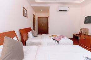 DAHLIALAND SAIGON HOTEL & SWIMMING POOL