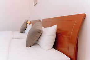 DAHLIALAND SAIGON HOTEL & SWIMMING POOL