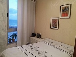 Cozy Sea View Apartment