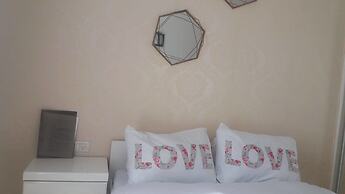 Cozy Sea View Apartment