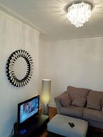 WOODLEIGH LUXURY 3 BEDROOMS HOUSE