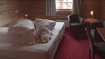 Hotel Framtíð