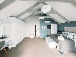 Linhof Boutique Guest House