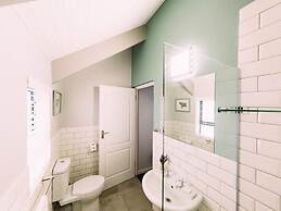 Linhof Boutique Guest House