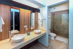 Caballito CM-103 by NAS