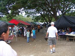 Lower Dover Jungle Lodge & Maya Ruins - Hostel