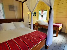 Lower Dover Jungle Lodge & Maya Ruins - Hostel