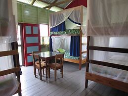 Lower Dover Jungle Lodge & Maya Ruins - Hostel