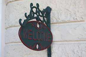 Sleep For Less Motel